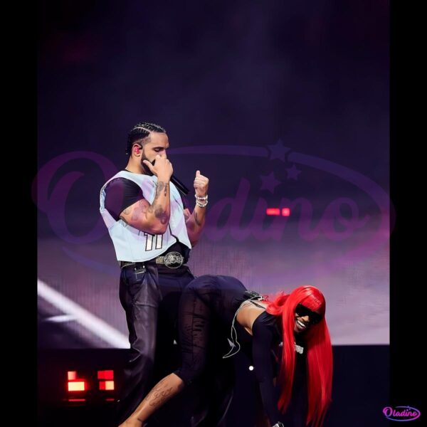 Drake Live Tour Retro Performance Stage PNG